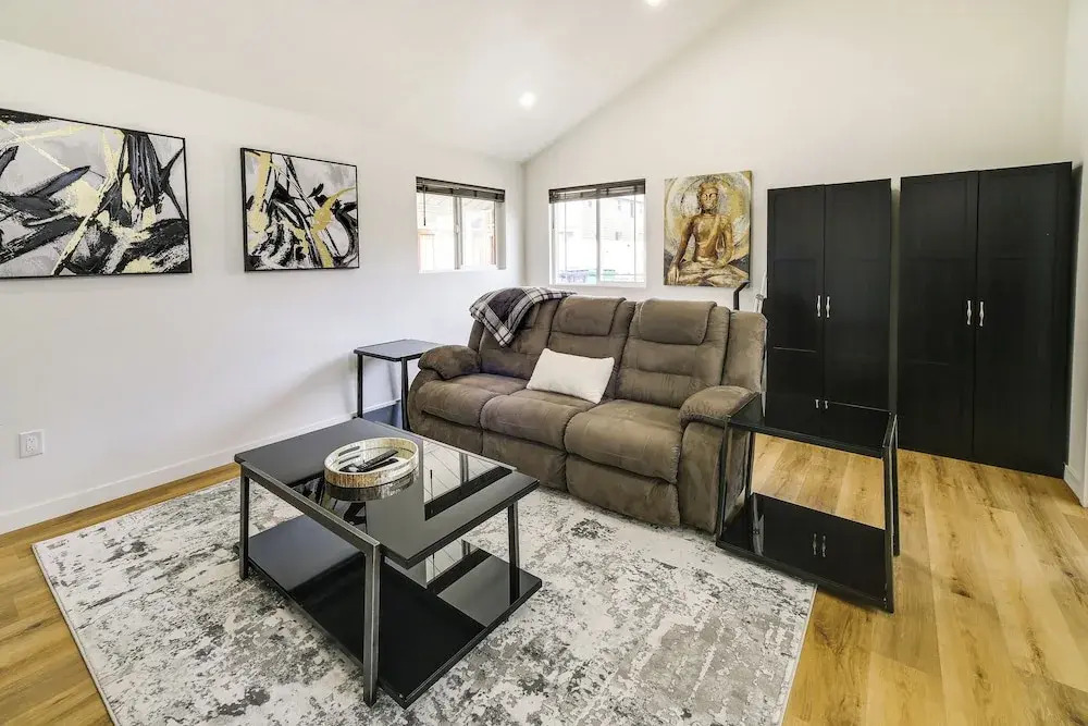Modern Pacific Vacation Rental: 5 Mi to Lake Tapps