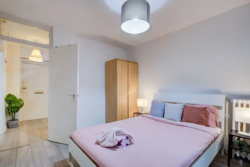 Kilburn Private Family Apartment