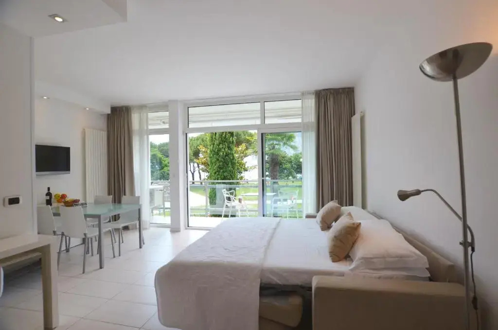 Club Nautico - Phoenix Studio Lake View