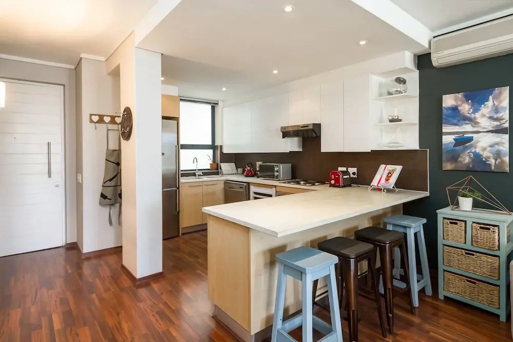 Adderley Terraces J11