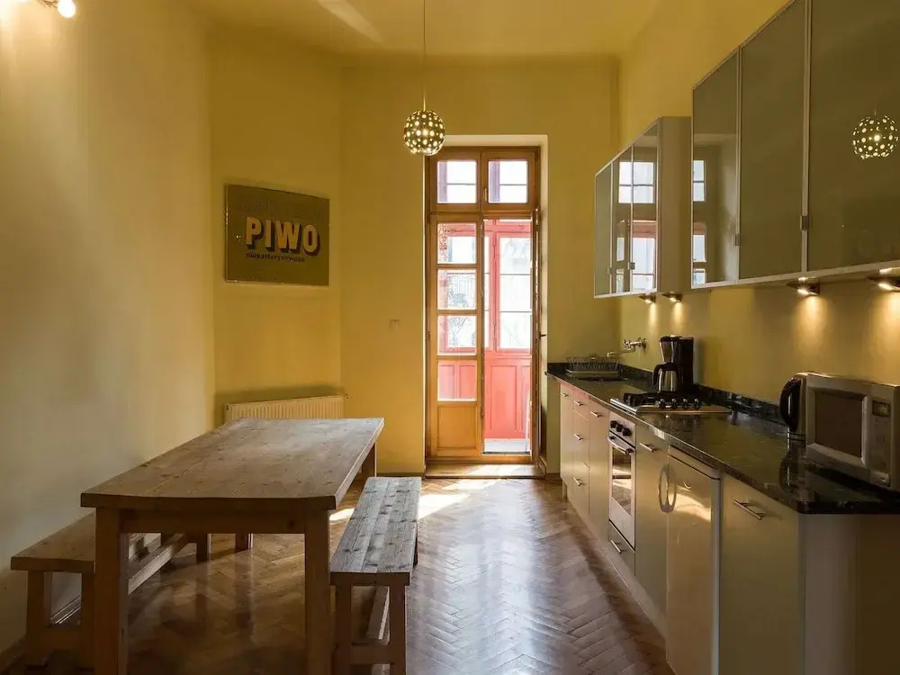 Airy and Sunny Apartment in the Centre of Krakow