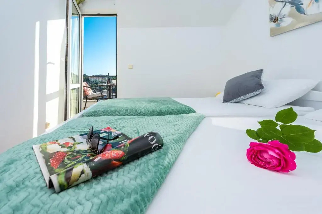 South Wind Apartments