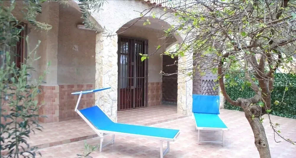 Doris Villa D'amare