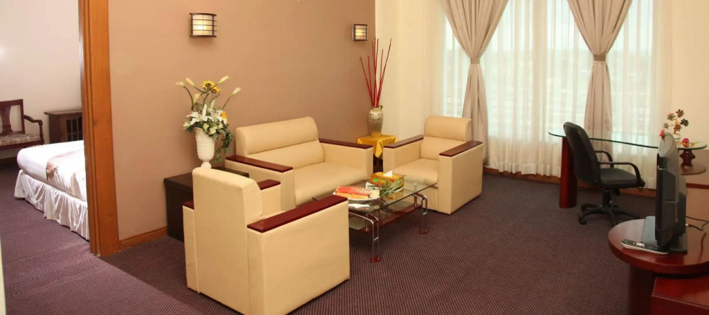 Zabu Thiri Hotel