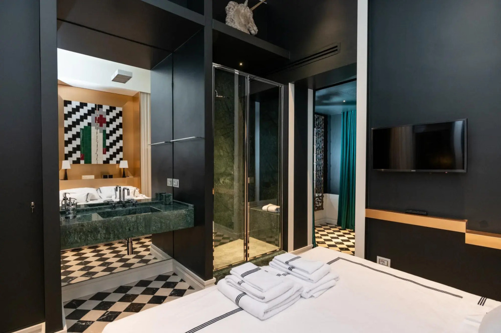 Casa Morgana - The Pantheon Balcony Suite