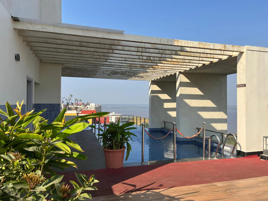 Studio Apt with Rooftop Panoramic views @ Dabolim