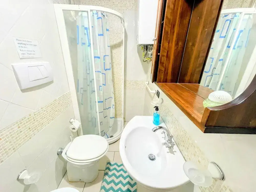 Apt 4 - Forget all Your Troubles - Relax in Paradise ! Air Con, Wifi! Sleeps 4