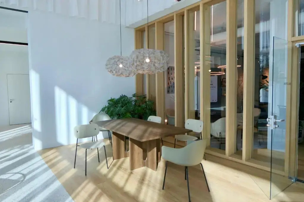 New Luxury apartment overlooking Vienna