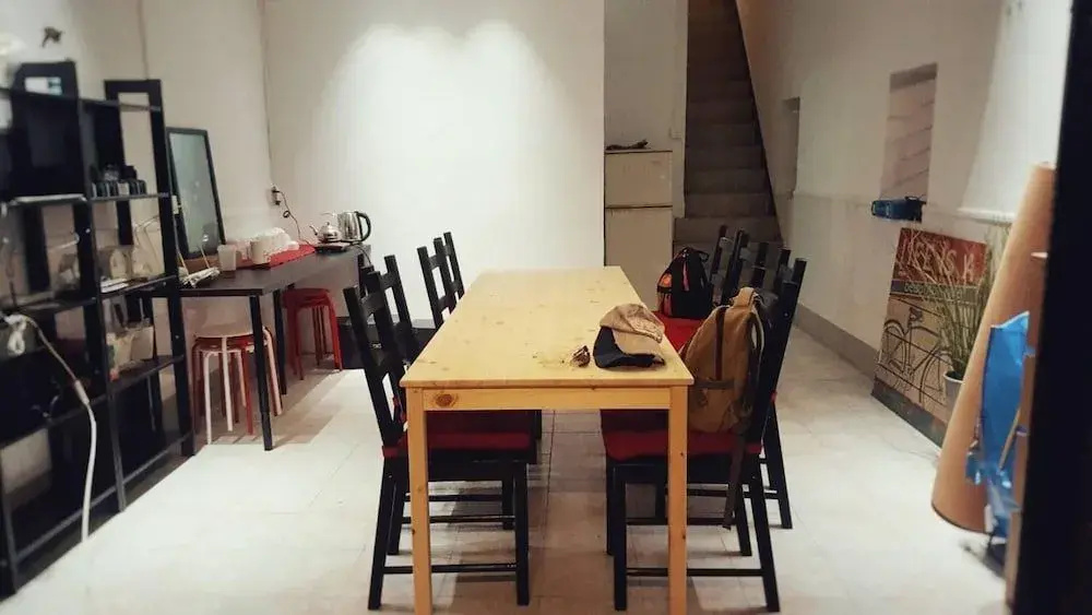 Houselet Hostel