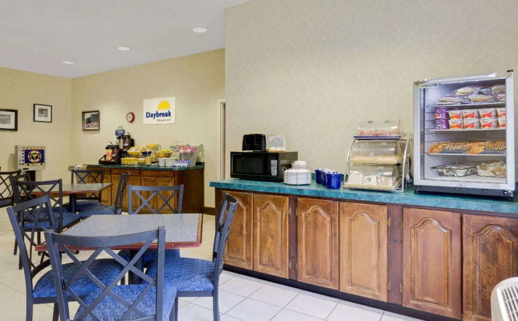 Magnason Hotel