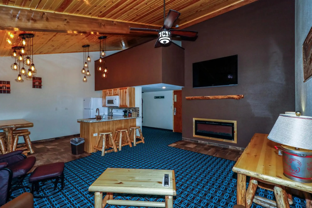 Round Barn Lodge