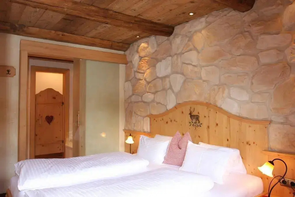 Almdorf Flachau - Luxus Hüttenurlaub