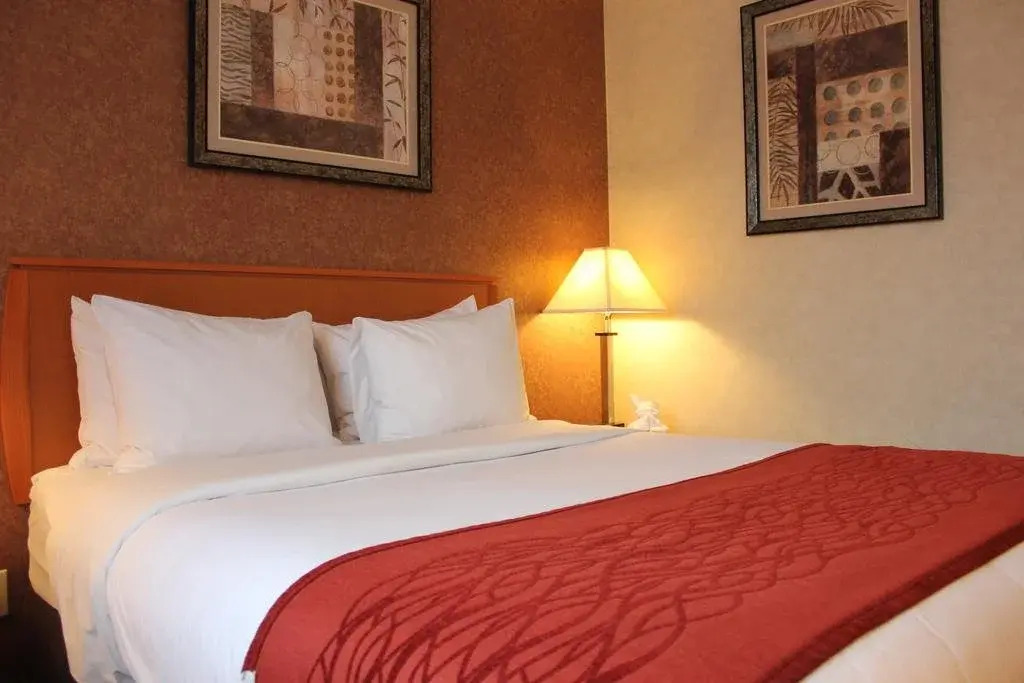 Bellerose Inn