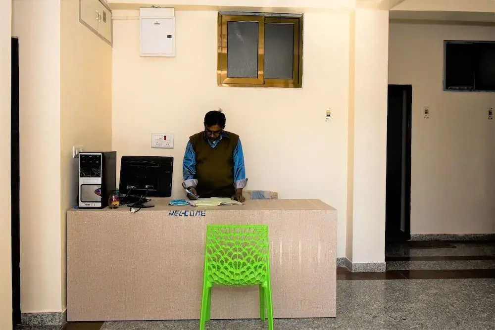 Oyo 27876 Hotel Preminn