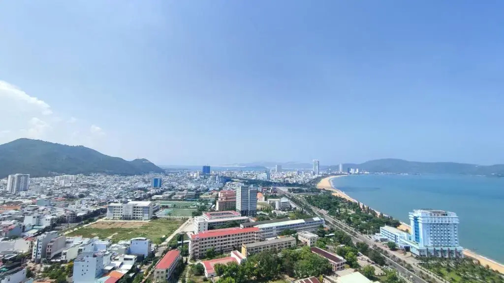 FLC Sea Tower Quy Nhơn, ban công view biển, bồn tắm, hồ bơi có phí , gần quản trường