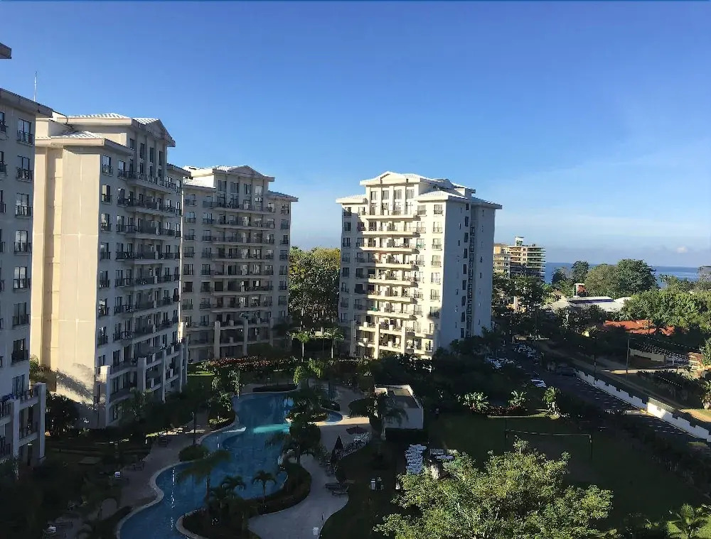 Jaco Bay Apt Overlooking Ocean and Pool