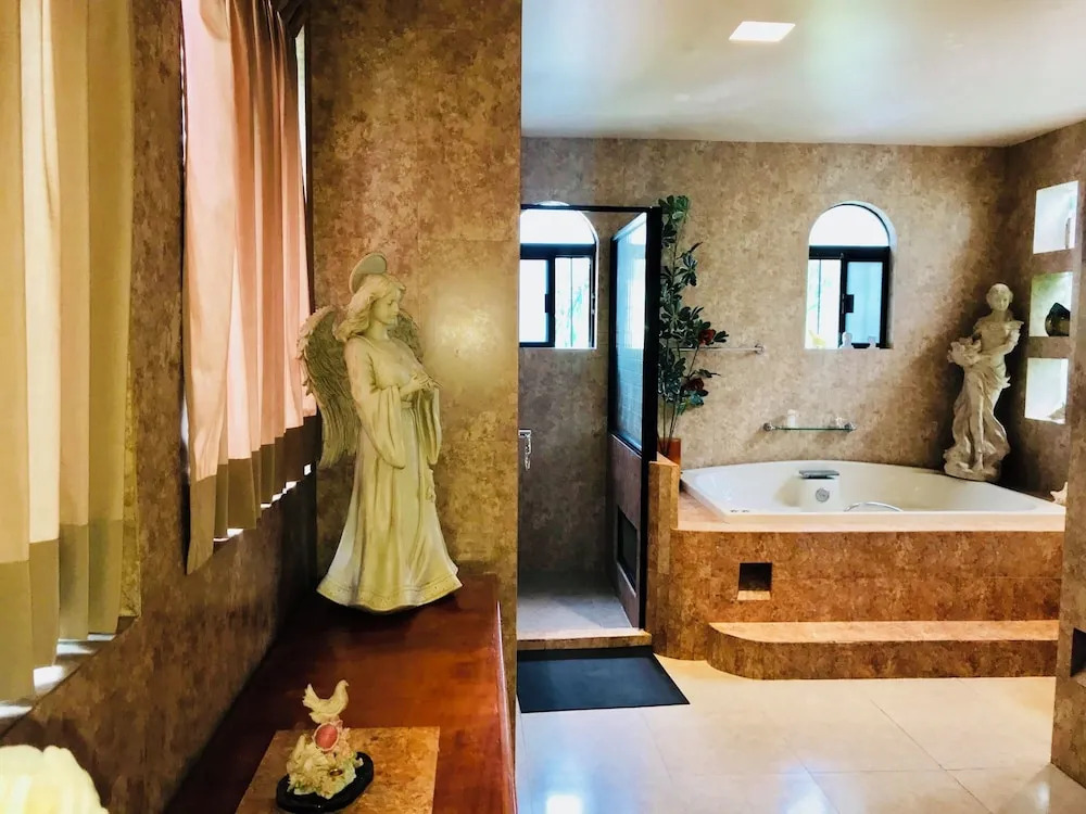 Beautiful 8 People Townhouse Villa Located in Playacar Phase 2