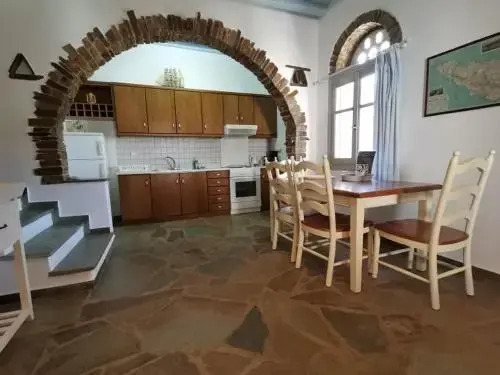 Elia Apartments