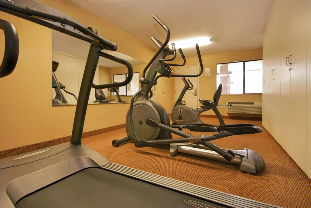 Best Western Cedar Inn