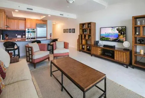 Beachfront 2Br Condo King Queen, Sunset Views