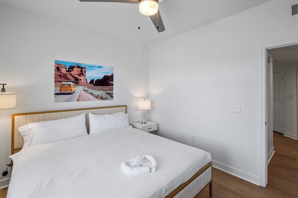 Upscale Stay w Heated Pool 8mins to ASU