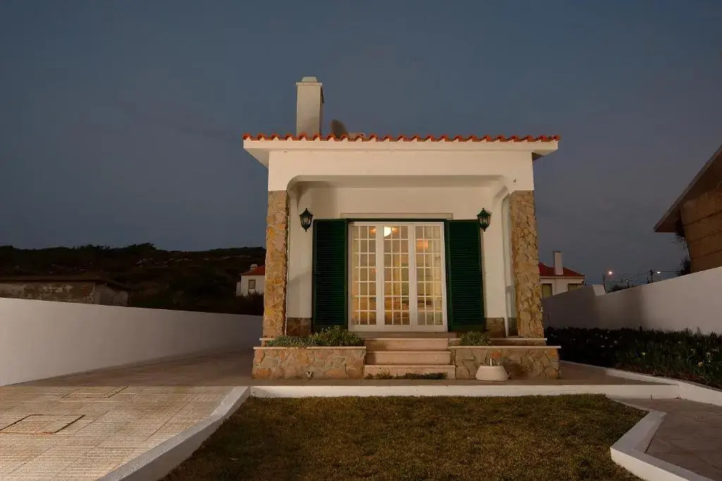 Villa over the Ocean in Magoito-Sintra