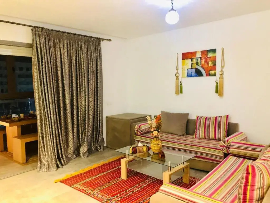 Red City Apartment