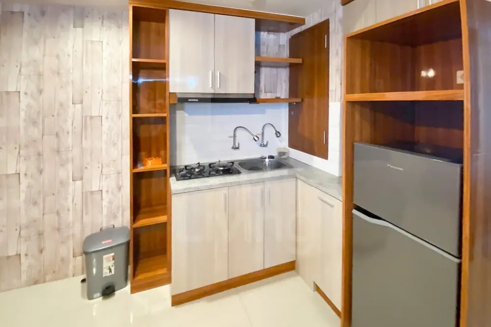 RedLiving Apartemen Grand Kamala Lagoon by Ownr Room