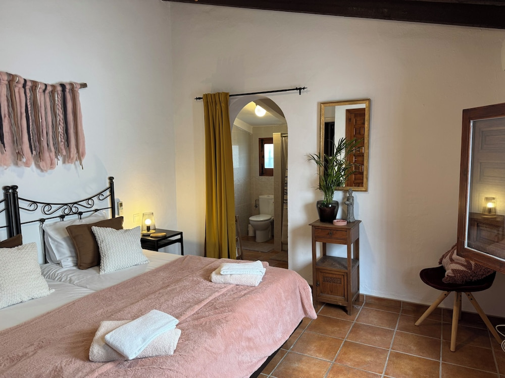 Casa Azafranes - Boutique B&B - Arenas