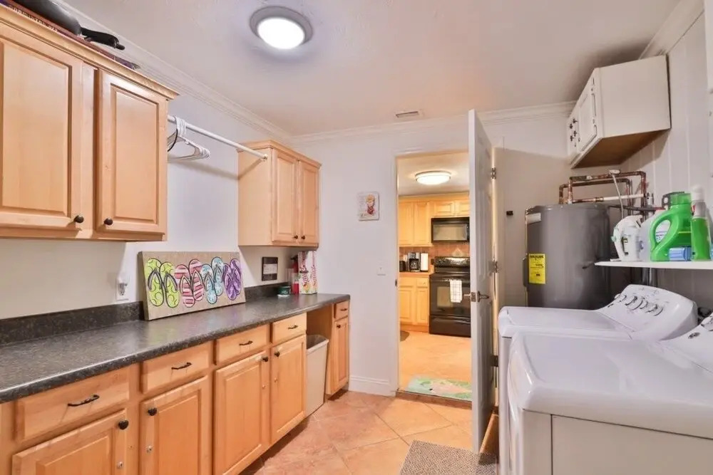 813 E 6th Ave 3 Bedroom Home by RedAwning