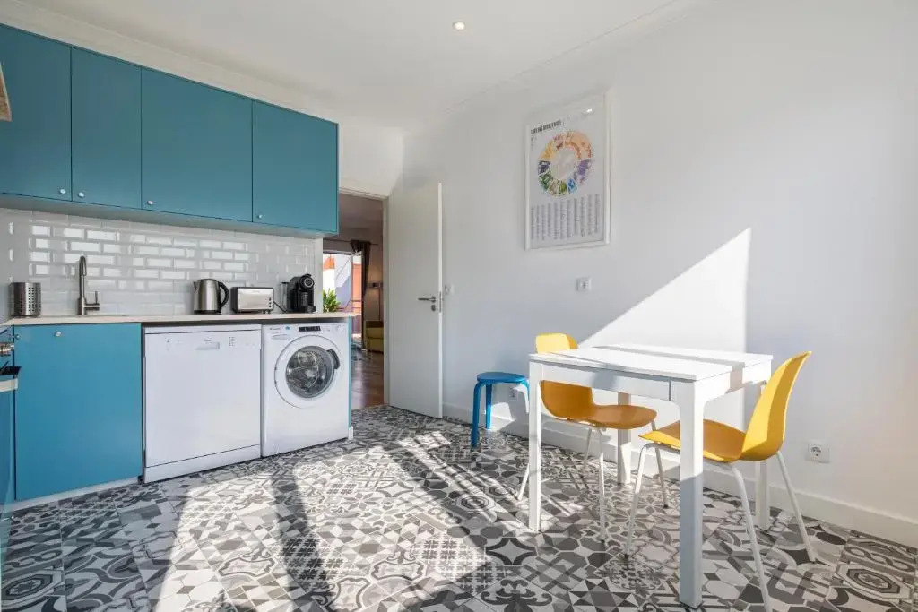 LovelyStay - Sunny 1BDR Apartment W/Terrace