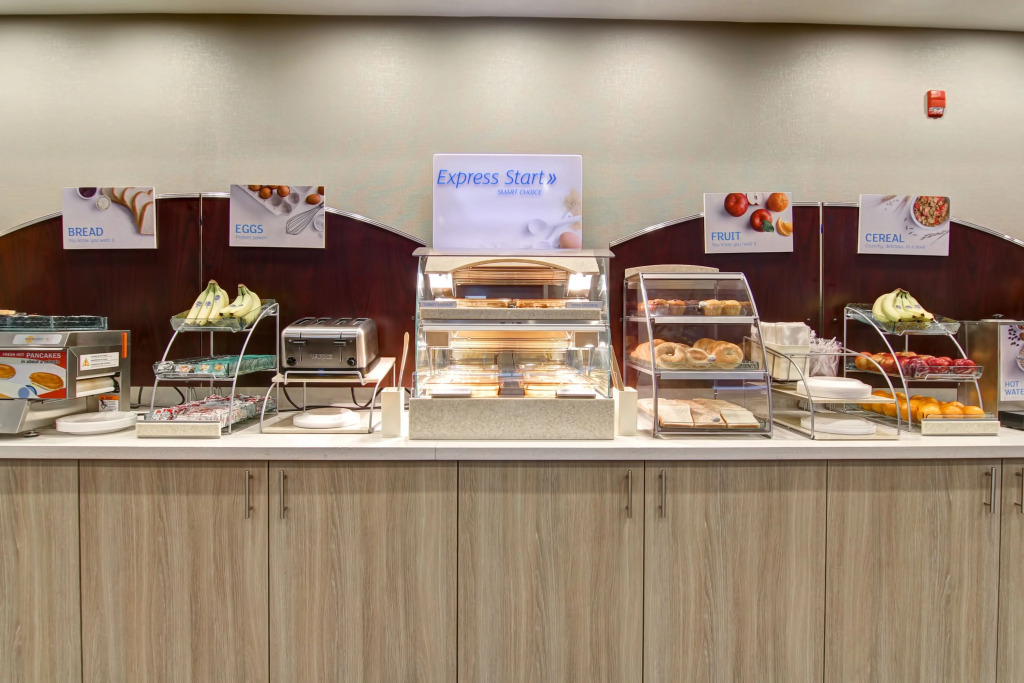 Holiday Inn Express & Suites Oshawa Downtown - Toronto Area by IHG