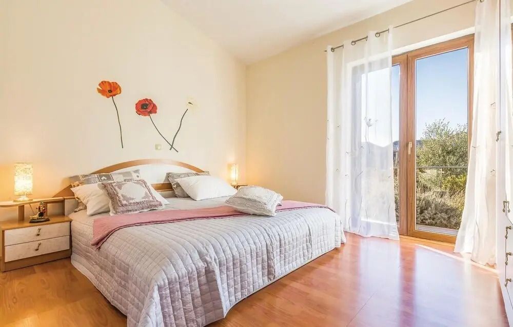 3 Bedroom Lovely Home In Blato Na Cetini