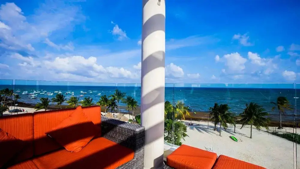 Elements Penthouse 1 2 Bedroom Condo by RedAwning