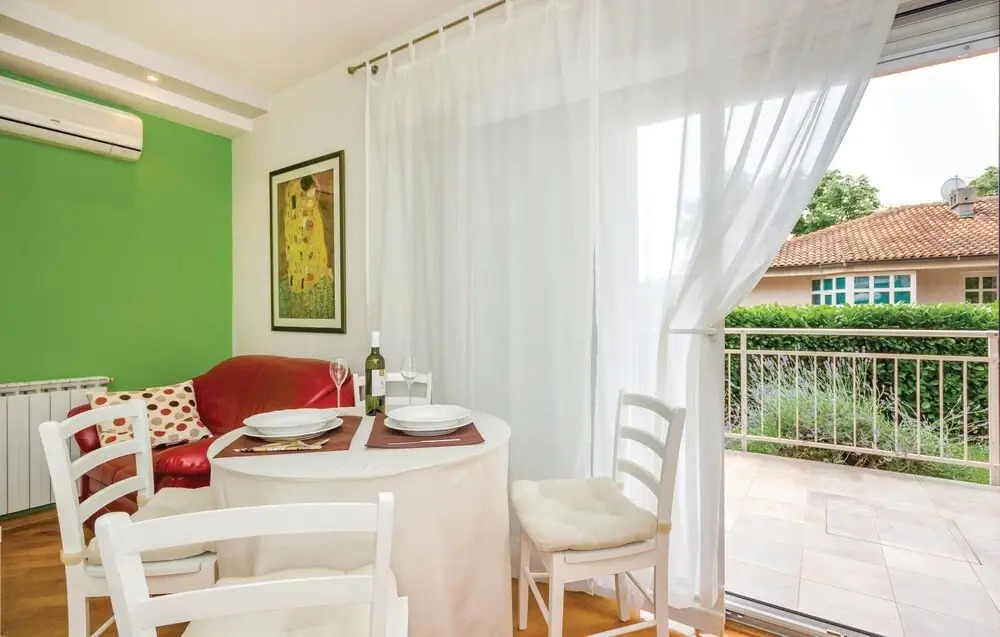 Nice Home in Rijeka With Wifi and 1 Bedrooms