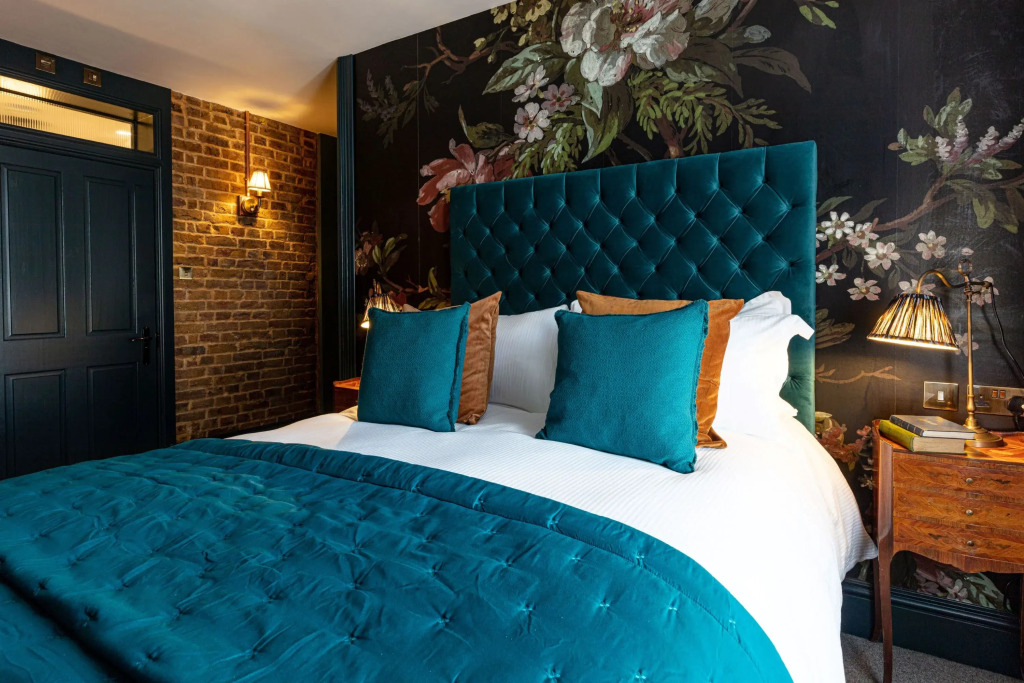 The Red Lion Hotel