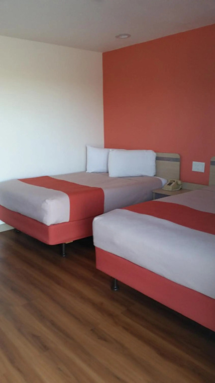 Motel 6 Lost Hills CA
