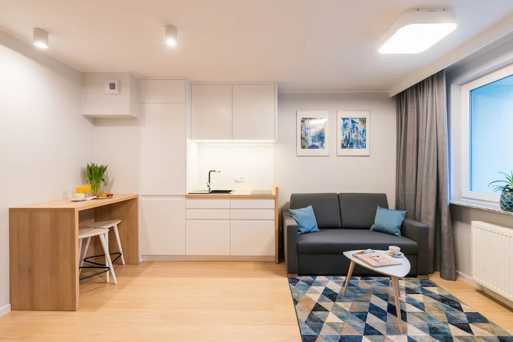 Q17 Apartments Rynek