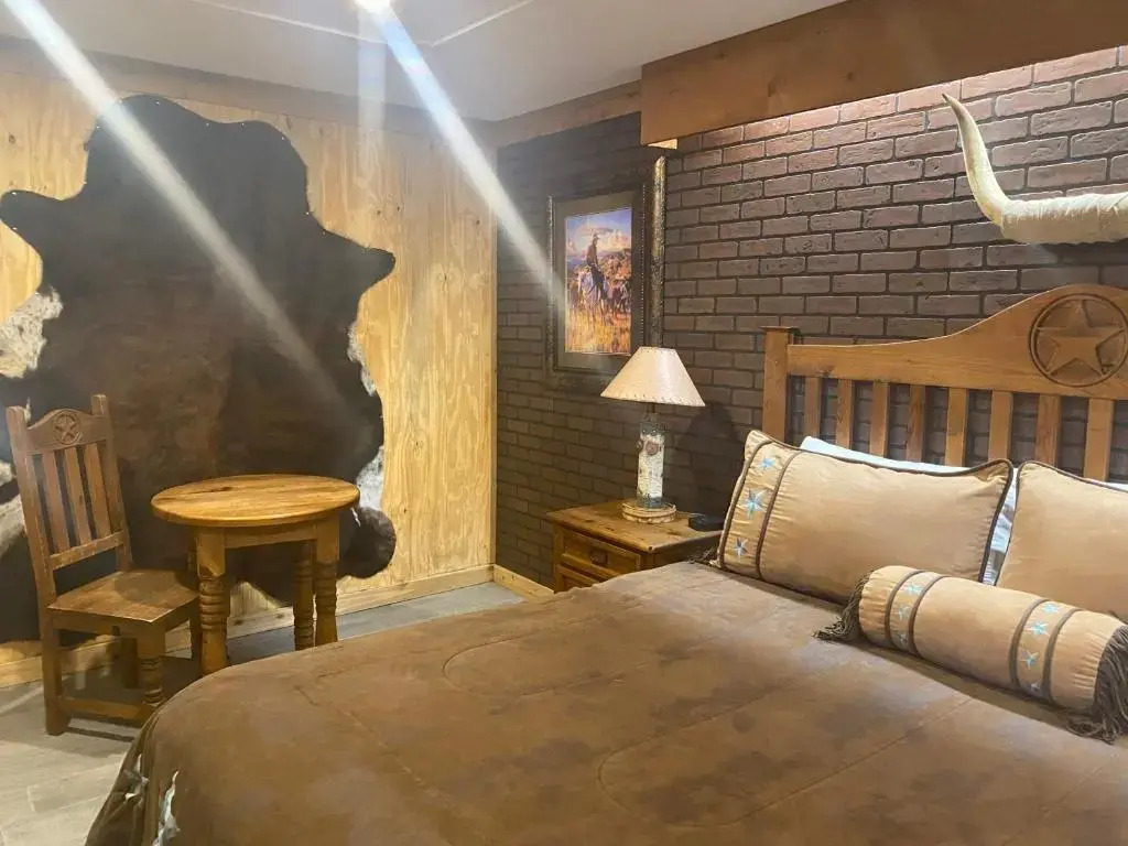Deluxe Big Texan Multi Suite