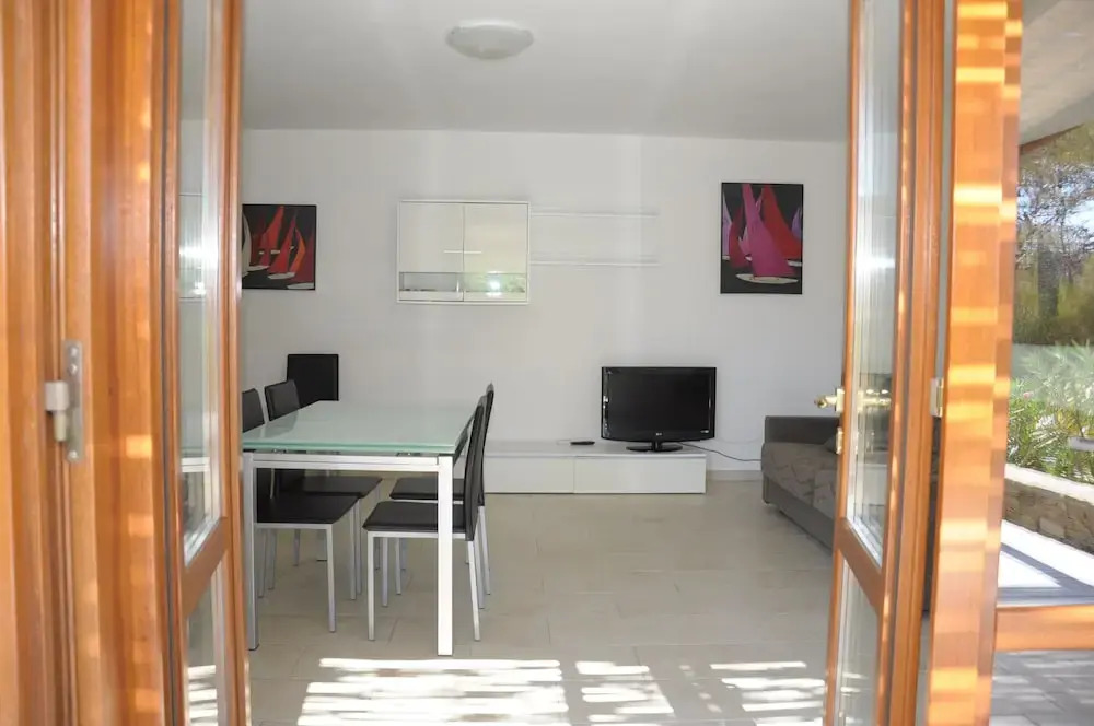 Apartment Sleeps 6 More 7 - Stintino