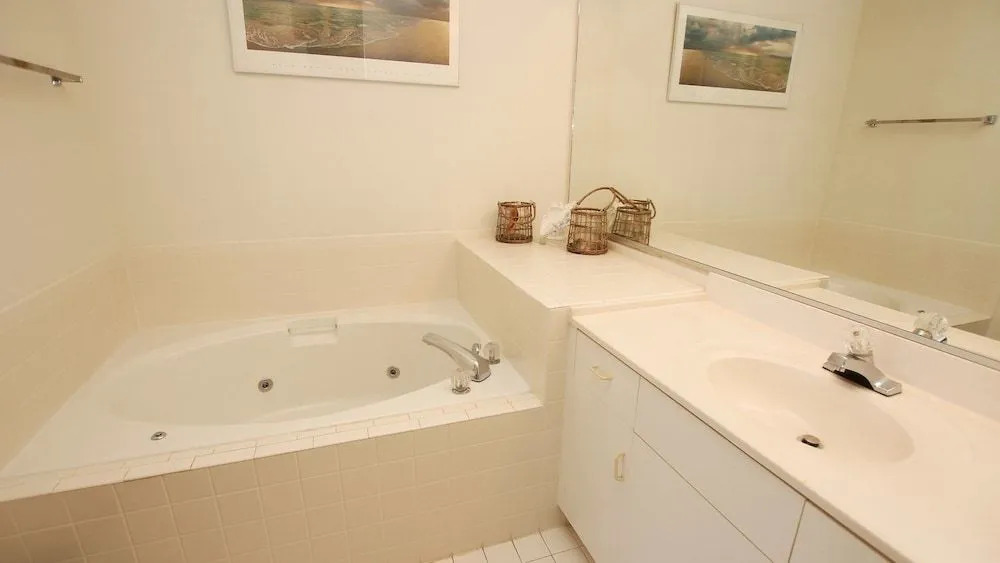 Hogan - 4 Br Home