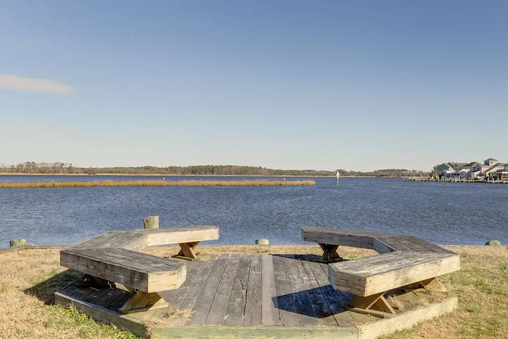 Boat Dock! Waterfront Group Getaway in Ocean Pines