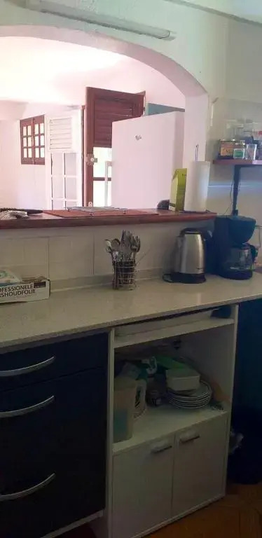 Appartement de 2 chambres avec terrasse amenagee et wifi a Le Robert