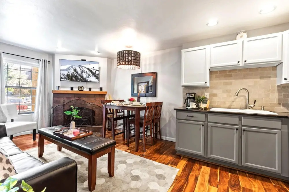 Copperbottom Inn by KBM