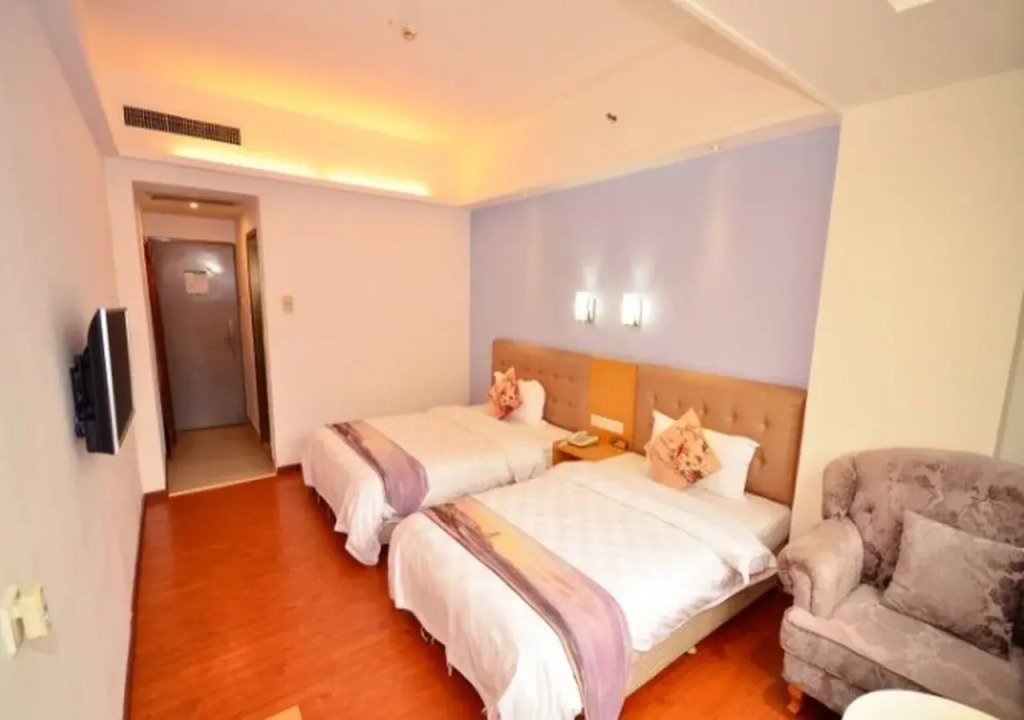 New World Hotel