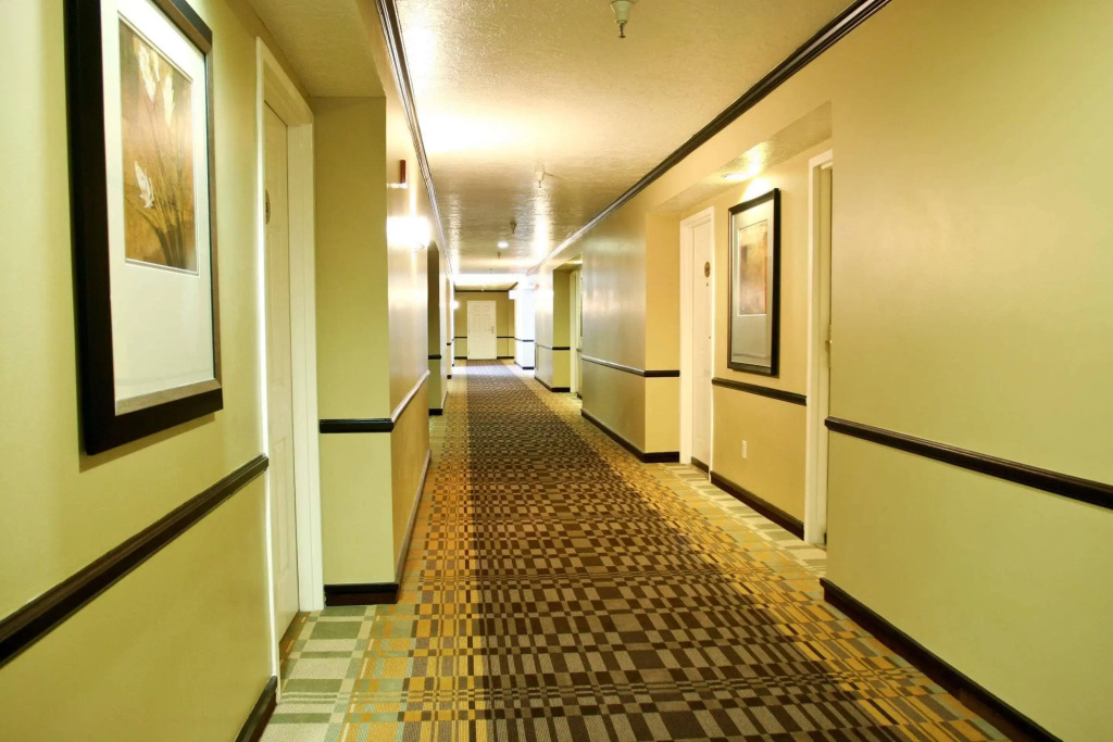 Best Western PLUS Cotton Tree Inn