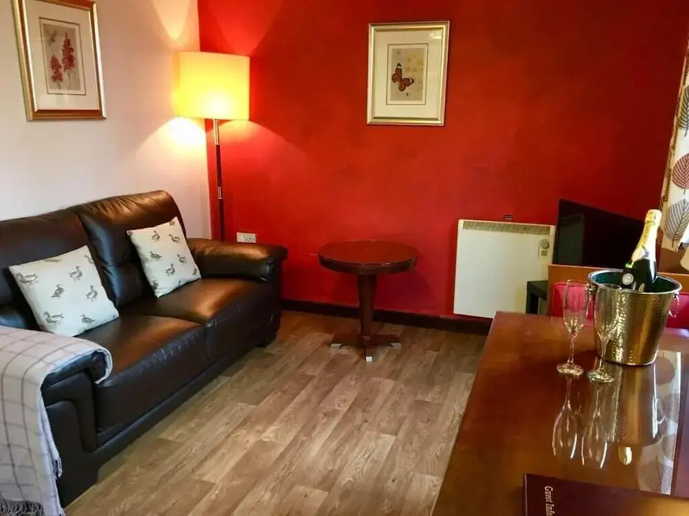 Snug hut 5-Hot Tub-Woodland Lodges-Pembrokshire-Tenby