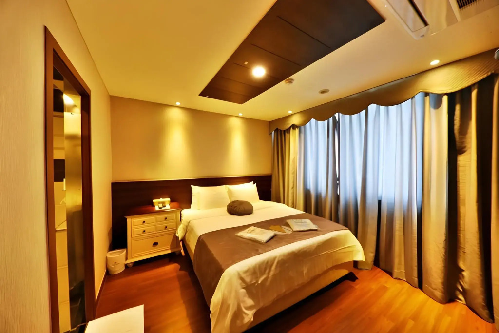 Cheongju The Mark Hotel