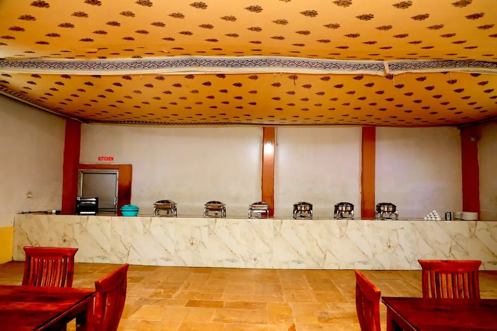 Sheesh Mahal Desert Camp