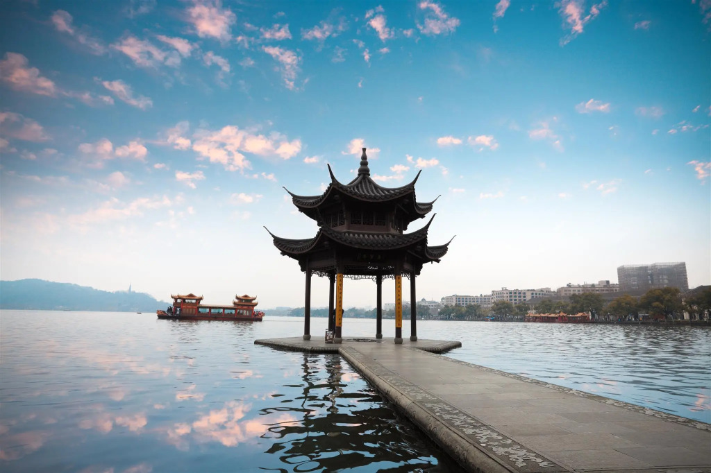 Hangzhou Peacock Hotel